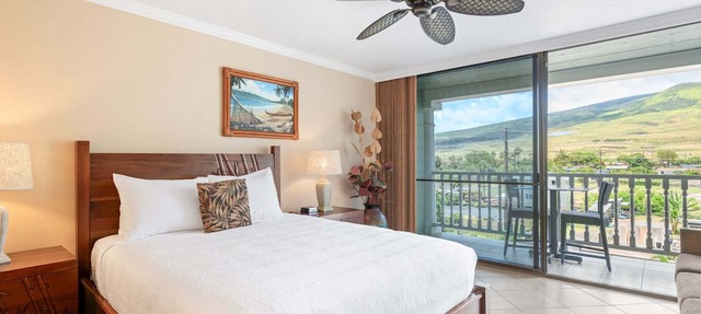 New Listing Lahaina Shores 412 Beach Front Resort