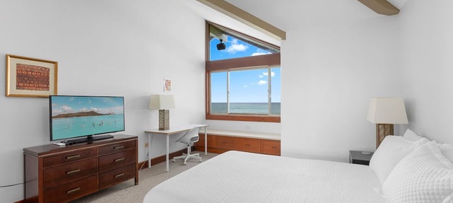 Hale Konishiki 4-Bed: Luxury 4BR Oceanfront Home w/Private Pool, Beach Access