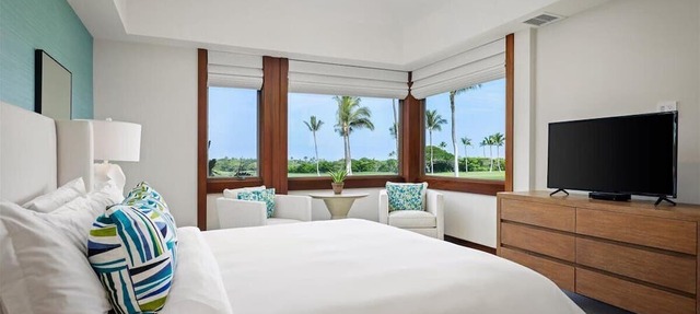 Fairway Villa 110D – Bright & Modern | Onsite Staff & Daily Housekeeping