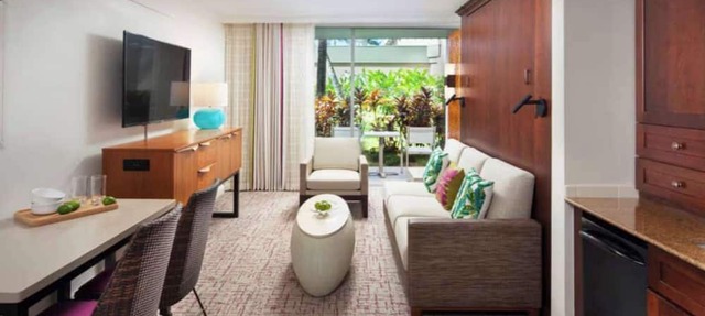 Marriott's Kaua‘i Beach Club | Parlor Suite