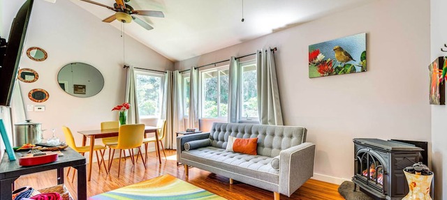 Rainforest Retreat w/Hot Tub: Mins to Nat'l Park!
