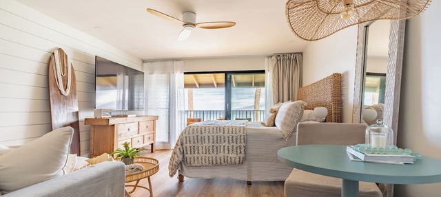 Chic Oceanfront Escape-Boutique Studio-Noelani 219-Cold AC-Amazing Ocean View