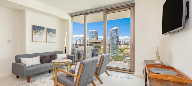 Ocean-City Luxurious Vacation at the Sky Ala Moana with Amazing Amenities