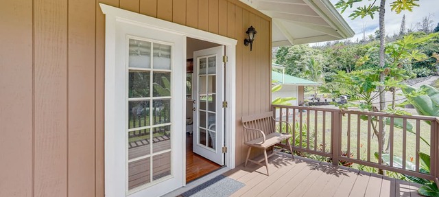 Hawaiian Retreat w/Ocean Views in Captain Cook!