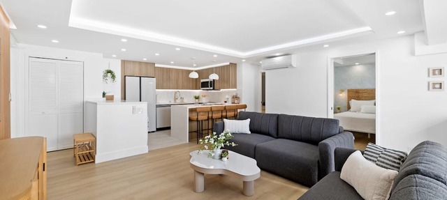Upscale&Modern:2BDR [5beds]+2BA+Parking+WasherDryer