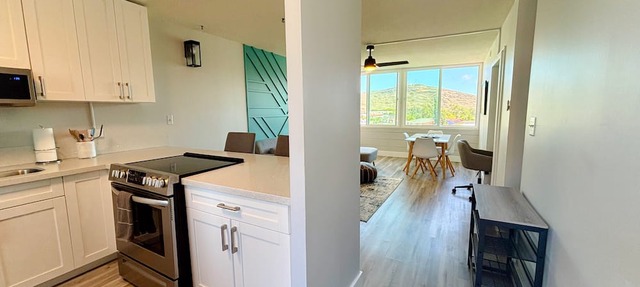 Chic Salt Lake 2-Bedroom at Fairway Gardens | Pool