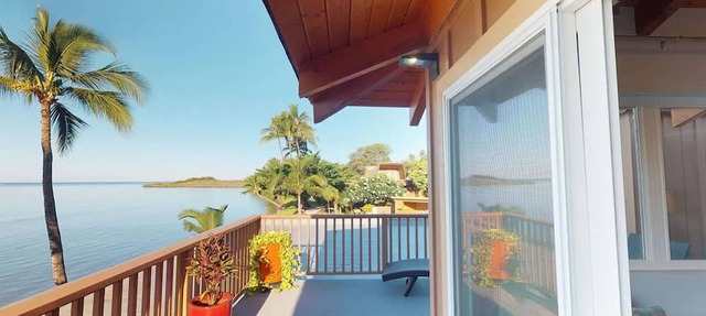 Spacious Suite at Hotel Molokai! Ocean Front Suite with Balcony, Outdoor Pool!