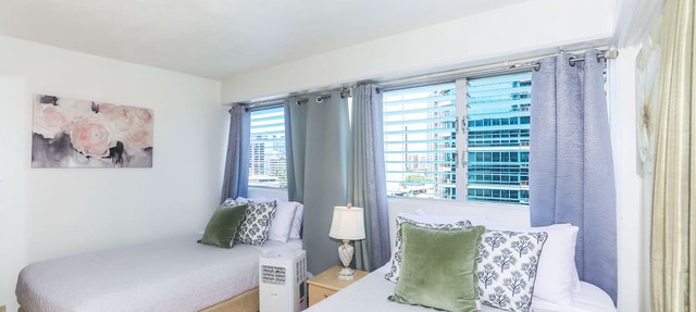 Cozy Spacious 2Bedroom 1 Bathroom, close to BEACH and FREE Parking!
