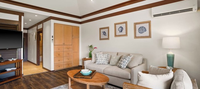 New Renovated April 2025 Charming Apartment In Delightful Kiahuna with AC,