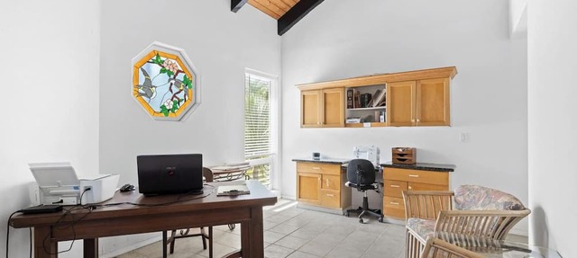 Country Oceanfront 5-bedroom house in Ookala