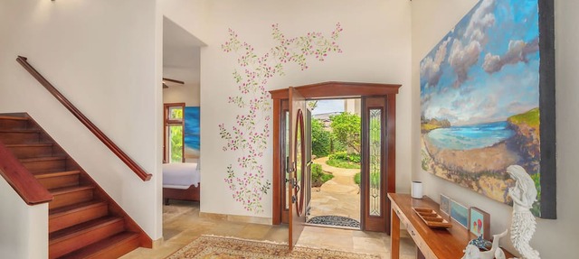 Hana Hou Hale Pacific Ocean Front Villa and Guest House