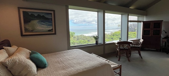 Secluded Oceanfront Cottage- in Princeville – Private large Spa & Stunning Views