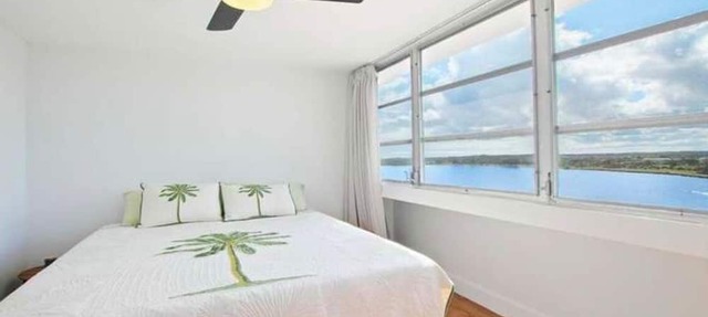 Penthouse Paradise 2 Bedroom Apartment on the water, overlooking Hilo Bay!