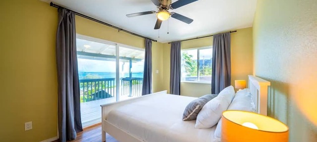 Spacious 5 Bedroom Oceanfront Home in Oahu's Countryside