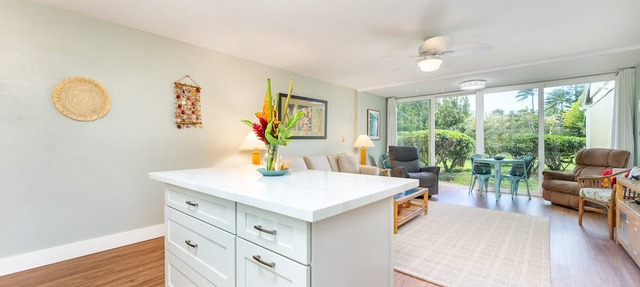 Hale Kai - Large Enclosed Lanai - Sleeps 2