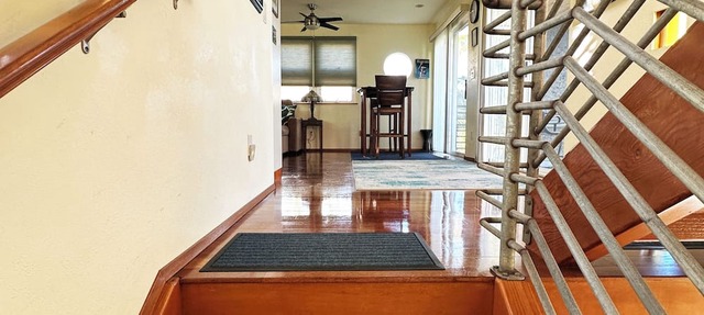 Charming 1-bedroom 2 Story House in Tranquil Pahoa with WiFi