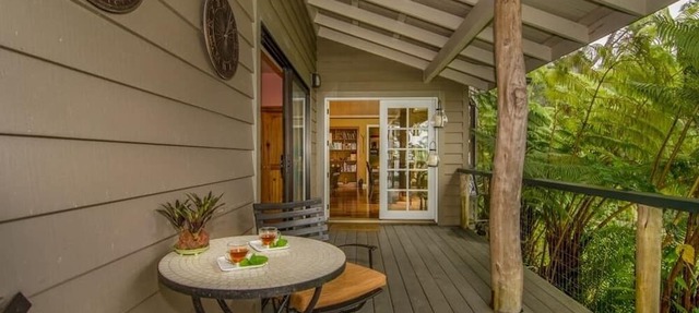 -NEW- Luxurious well appointed Hawai'i home with spectacular Mauna Kea Views