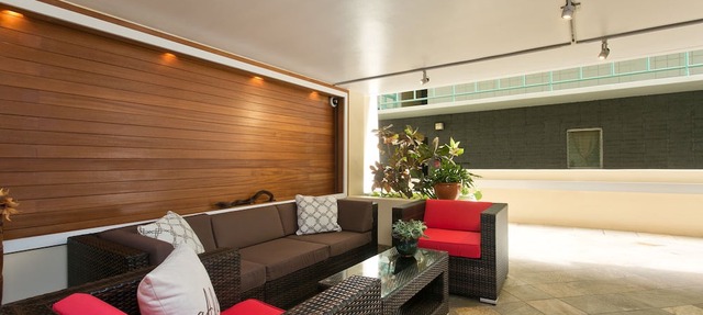Hawaiian Dream - 8th floor Ocean View w/Full Kitchen