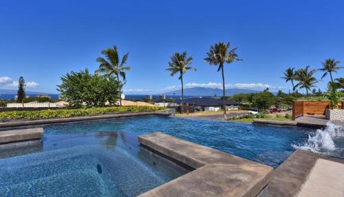Balinese-Style Oceanview 4BR Retreat Beach Access Private Pool Full Resort Amenities