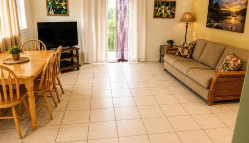 Dual Balconies Full Kitchen + Parking