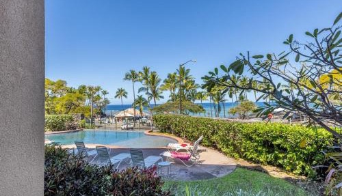 3-Bedroom Beach Condo, Infinity Pool & Spa Sunsets
