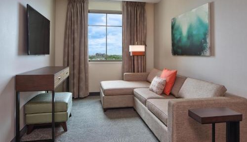 Embassy Suites By Hilton Oahu Kapolei - FREE Breakfast