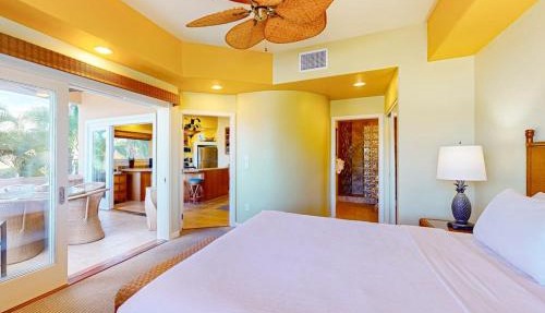 Kahalu'u Beach Villas 1-203