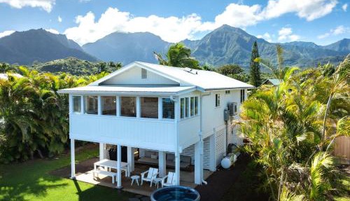 Cottage Four - Luxury Riverfront Stay on Kauai