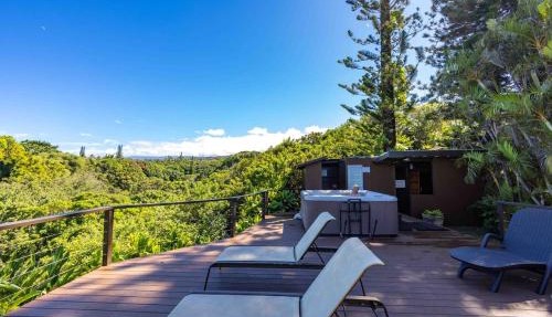 Villa Farm Stay with Ocean Views on Road to Hana