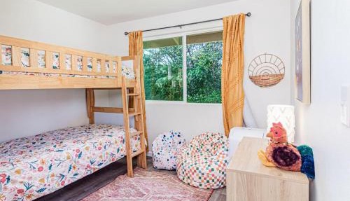 Peaceful Petfriendly Paradise Home with AC
