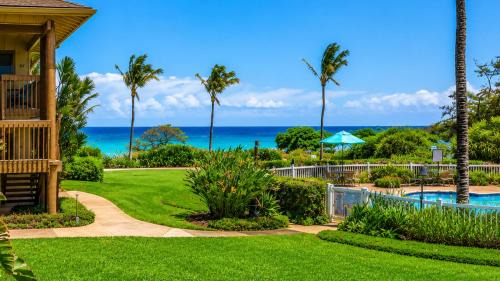 Oceanfront & Oceanview - Heated Pool - Fully Renovated - Walk to Lydgate Beach