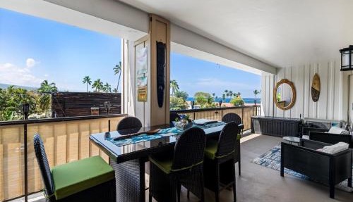 Kona Plaza#409: Top Floor, Downtown Kona!