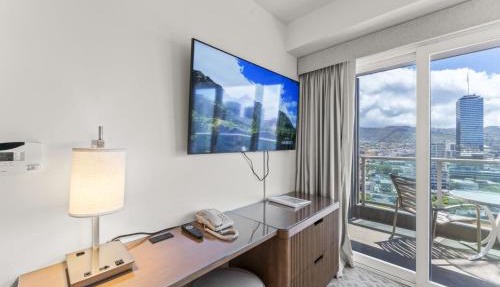 Ala Moana Hotel 1626 one bedroom w King bed
