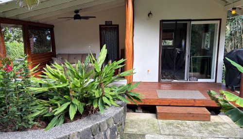 Mango Cabin ,Tropical Orchard Retreat South Point