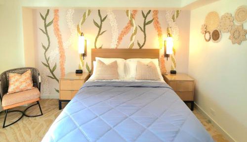 Ocean View Room at Ala Moana Hotel- Fees include