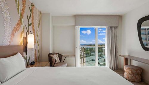 Ala Moana Honolulu by Mantra