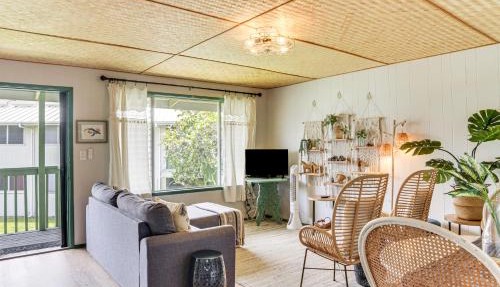 Walk to Dtwn Hilo! Tropical Getaway w/Pool Access