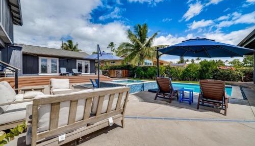 Modern Bliss: 4BR5BA Home with Cascading Hot Tub Private Pool and Ultimate Relaxation