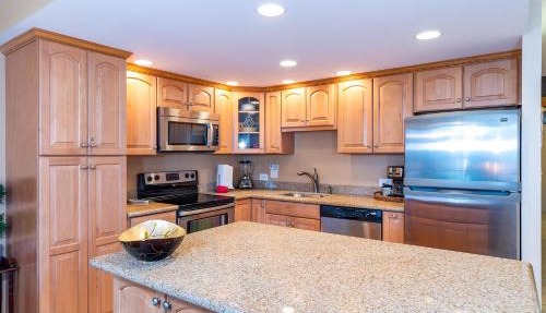 Kamaole Sands 2-204 - Ocean View Condo, AC, Wi-Fi